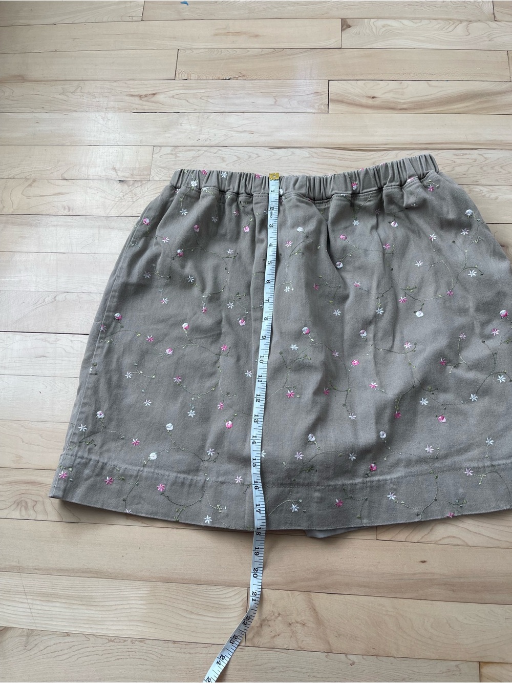 Floral Embroidered mini skirt skort - Picture 3 of 6